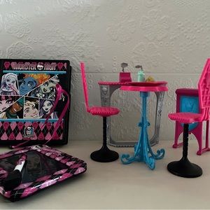 Monster High set of 3 items